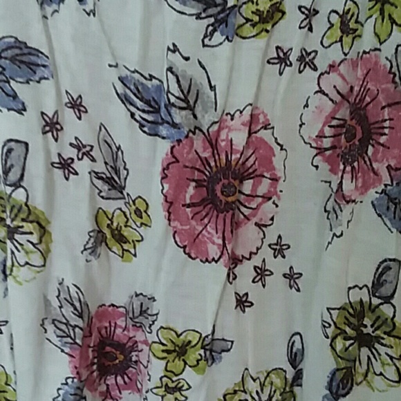 Decree Floral Print and White Tank Top - Picture 5 of 5